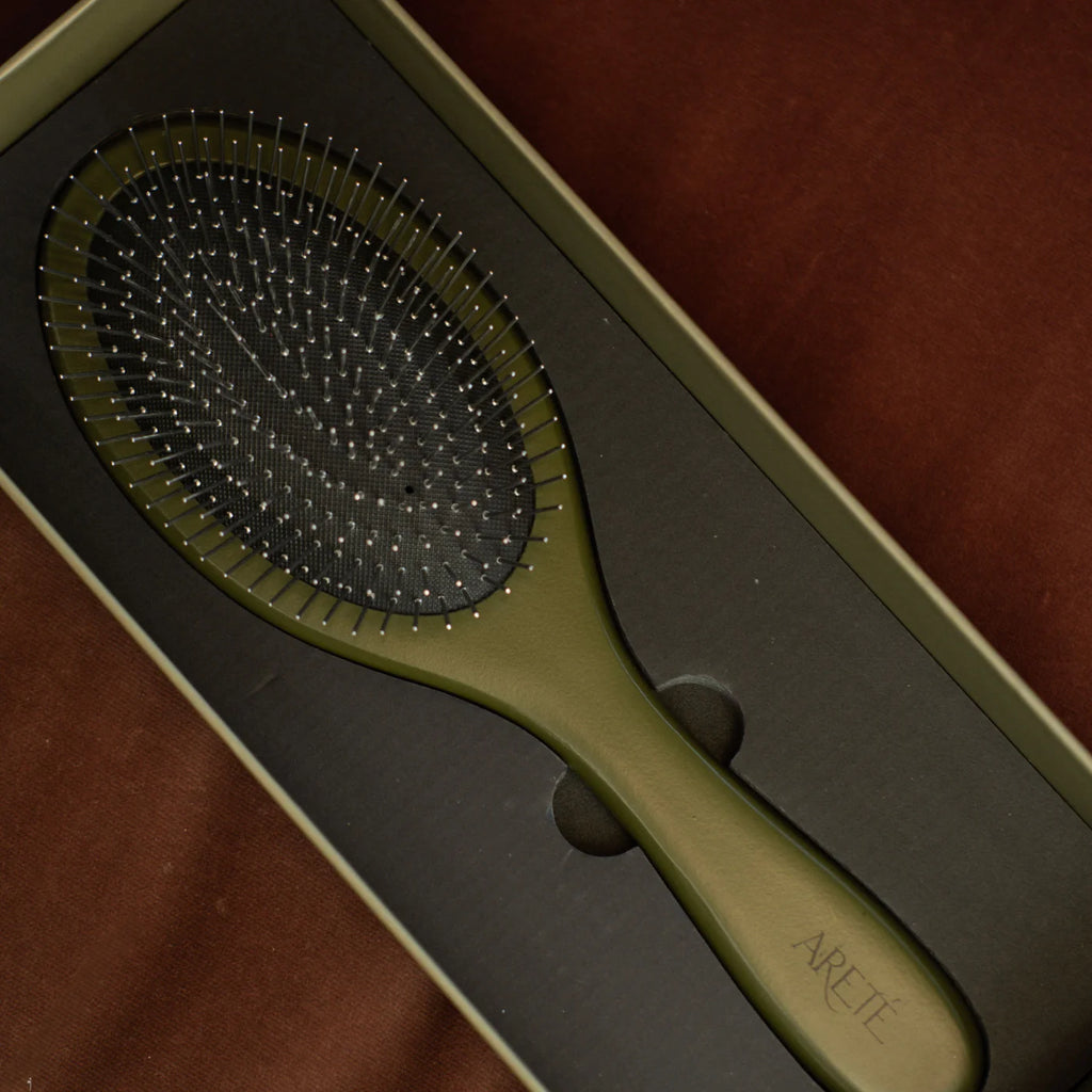 ARETÉ THE RITUALIST STIMULATING DETANGLING BRUSH
